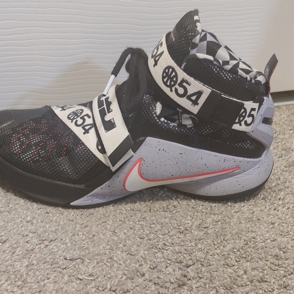 Nike zoom soldier 9 Quai 54 basketball shoes - Picture 2 of 6